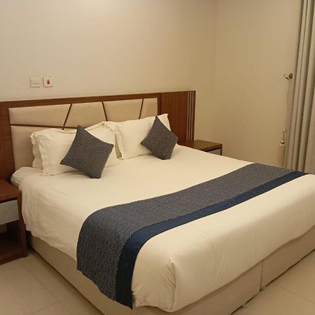 Remaz Suites Hotel Jubail Ngoại thất bức ảnh