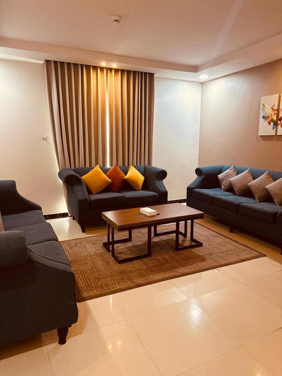 Remaz Suites Hotel Jubail Ngoại thất bức ảnh