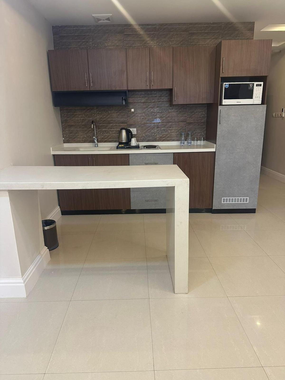 Remaz Suites Hotel Jubail Ngoại thất bức ảnh