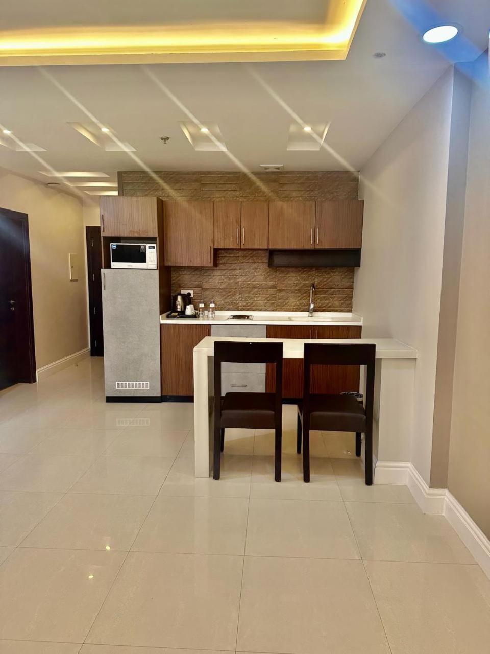 Remaz Suites Hotel Jubail Ngoại thất bức ảnh
