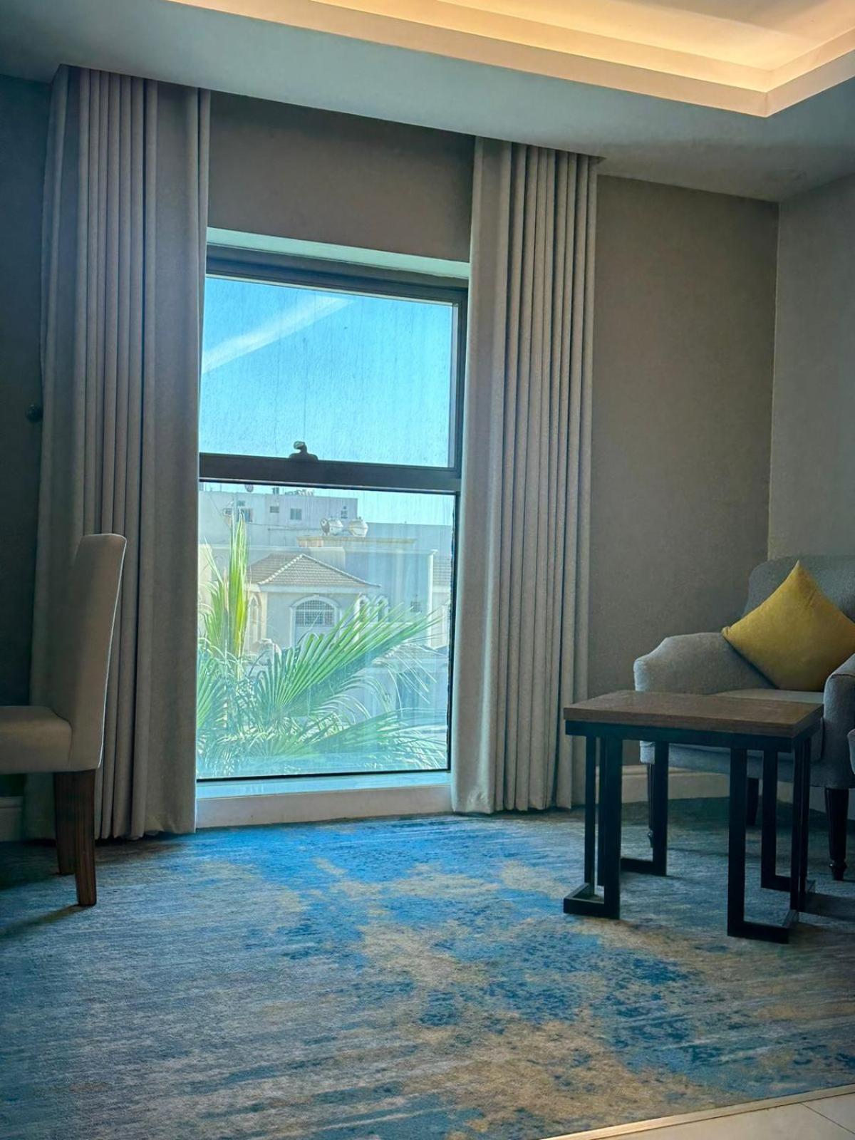 Remaz Suites Hotel Jubail Ngoại thất bức ảnh
