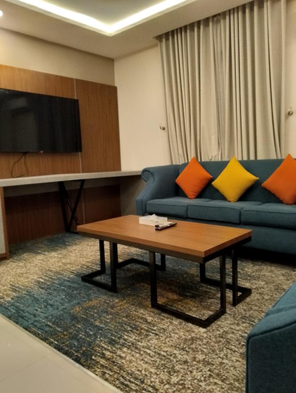 Remaz Suites Hotel Jubail Ngoại thất bức ảnh