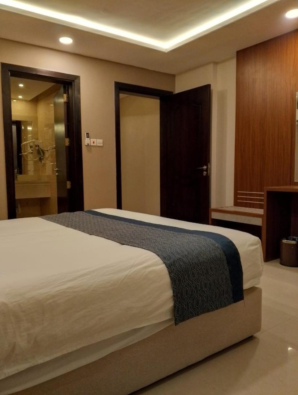 Remaz Suites Hotel Jubail Ngoại thất bức ảnh
